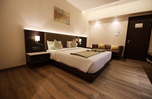 Marhi Hotel | Discover Enrise by Sayaji Rewa: Family-Friendly Retreat