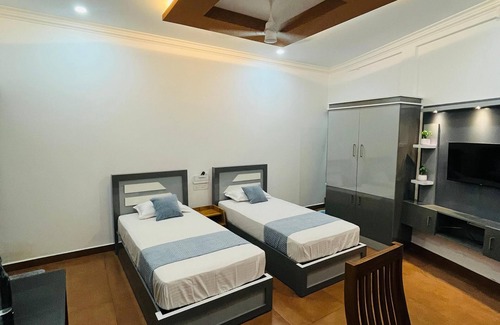 Kothamangalam Hotel | Enroute Delight Residency