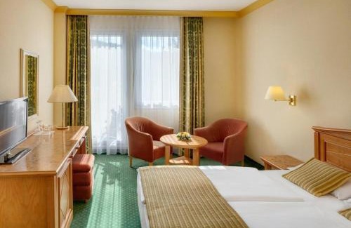 Marianske Lazne Hotel | Discover Ensana Butterfly: Oceanfront Bliss Awaits You