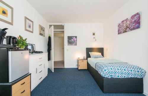 Enschede Bed & Breakfast | Pet-Friendly Enschede Hotel with Breakfast and Kitchen Access