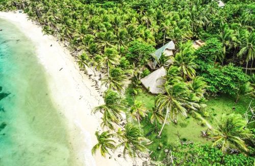 Little Corn Island House | Beachfront Retreat at ENSUEÑOS Natural Reserve Big House