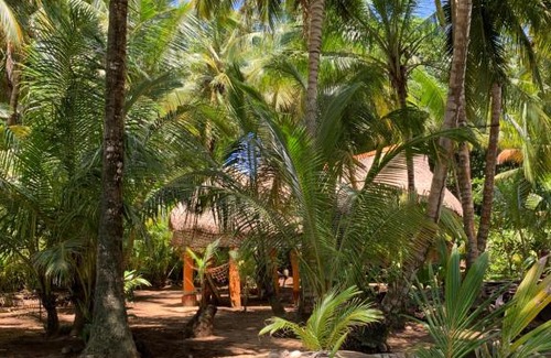 Little Corn Island House | Serene ENSUEÑOS NATURAL RESERVE on Little Corn Island