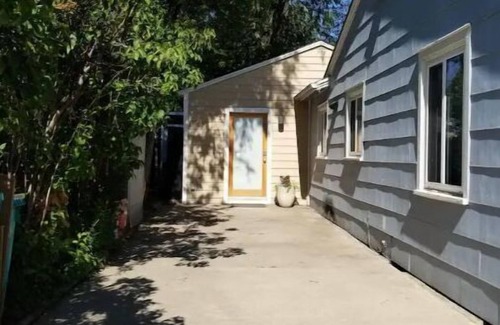 University Park Apartment | Experience Ensuite Escape in Old Town Ft. Collins