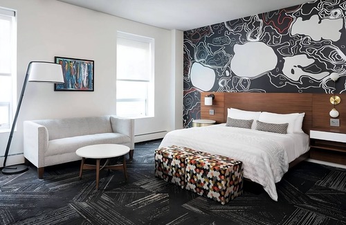 Downtown Minneapolis Hotel | Experience Comfort & Memorable Moments Near Bakken Library