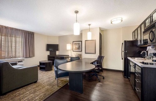 Huntsville Hotel | Memorable Stay with Pet-Friendly Amenities Await You!