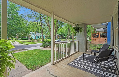 Brookside House | Pet-Friendly Entertainer at Brookside with Cozy Firepit