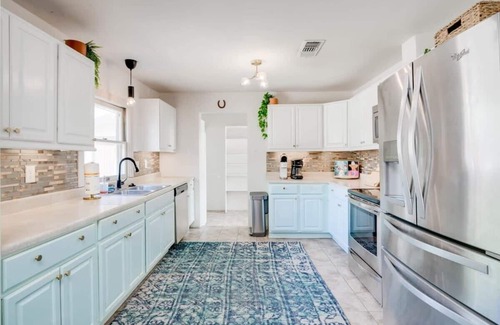Dripping Springs House | Exceptional 5b Suite with Pool, Hot Tub & Wine Trail Access