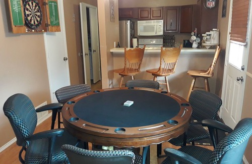 Central Arlington House | Entertainment Central Too: Family-Friendly Stay with Pool