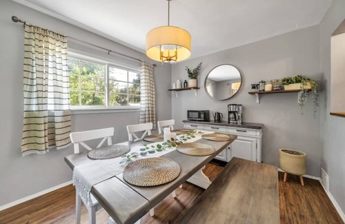 Drayton Plains House | Cheerful Royal Oak Bungalow with Game Room and Pool