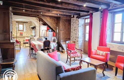 Saint-Cere House | Entheil - SAINT CERE