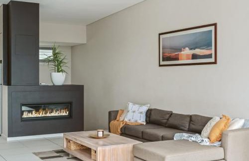 Hyams Beach House | Experience Comfort at Hyams - Pet and Child Friendly Stay