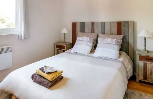 Viroinval House | Inviting Holiday Home in Treignes with Pet-Friendly Amenities