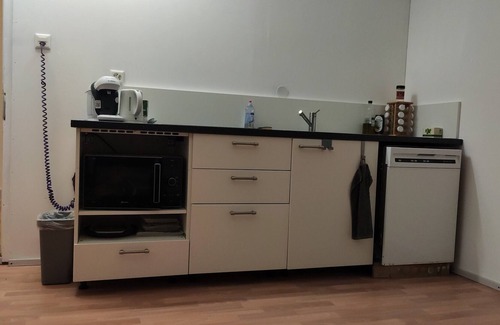 Fribourg Apartment | Entire 2.5p apartment in the city center - 4th floor without elevator woman only