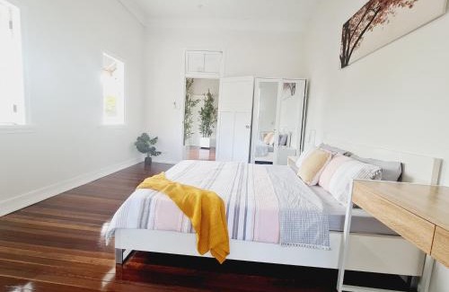 Maryborough Apartment | Spacious Attached Duplex for Groups, Pet & Child Friendly