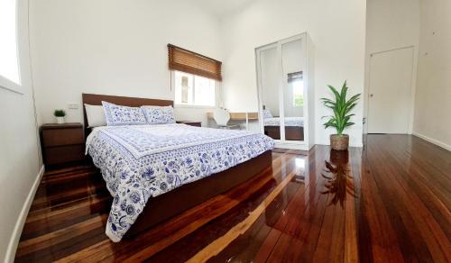 Maryborough Apartment | Spacious Attached Duplex for Groups, Pet & Child Friendly