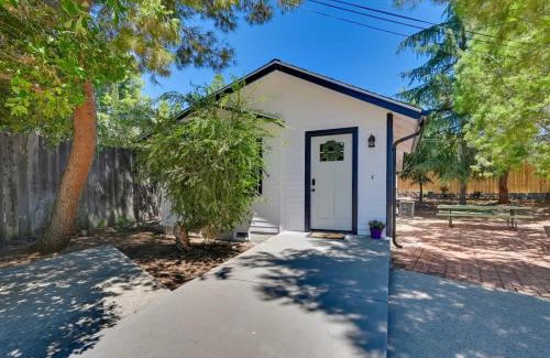 Alpine House | Pet-Friendly 2 Bedroom Cottage for Memorable Getaways