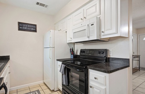 Midlothian Apartment | Family-Owned 2 Bedroom Retreat with Spa and Hot Tub