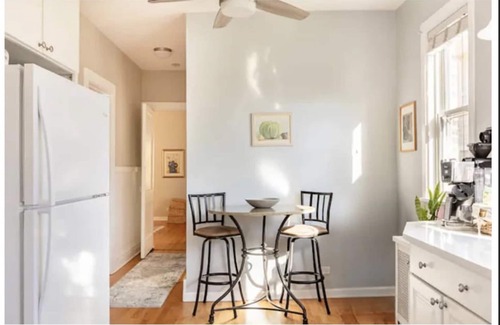 South Evanston House | Whole 2-Flat Available: Enjoy Pet-Friendly Comfort & Spa