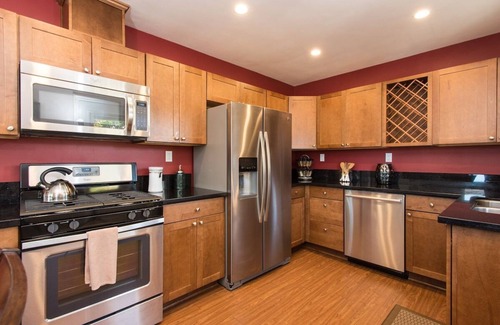 Bankers Hill Apartment | Convenient 2-Bedroom Retreat in the Heart of San Diego