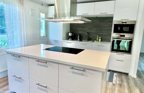 Kosta Villa | Cozy 3 Bedroom Retreat in the Heart of Kosta