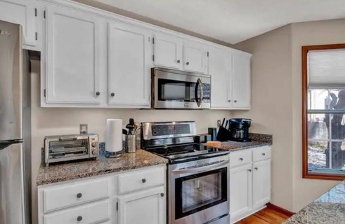 Southwest Topeka House | Perfect 3-Bedroom Home with Pool, Spa & Pet-Friendly Amenities
