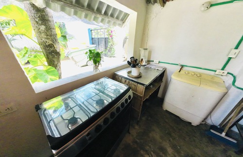 La Boquilla Cottage | Eco-Hut Retreat with Campfire, Steps from the Beach