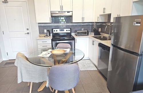 Oakville Apartment | 💖 Entire Apartment: 1BD+1BH · high ceilings · no cleaning fees · quiet place