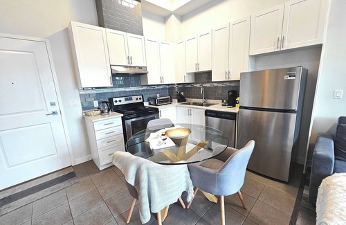 Oakville Apartment | 💖 Entire Apartment: 1BD+1BH · high ceilings · no cleaning fees · quiet place