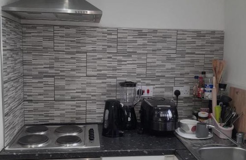 Harrow Apartment | Cozy Apartment for 4 by Sudbury Hill Tube Station