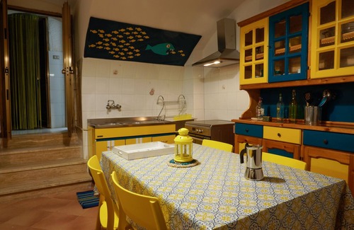 Municipio 4 Apartment | Cozy Apartment with Free Wifi & Pool Access - Guest Rated 9.6