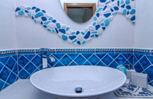 Arbatax House | Spacious 7 Room Apartment with Air Conditioning & Family-Friendly