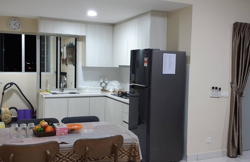 Central District Apartment | Cozy Apartment near Mid Valley Mega Mall with Pool & Spa