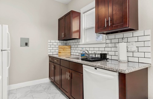 Midtown Apartment | Convenient Apartment Close to Downtown with Pool & Breakfast
