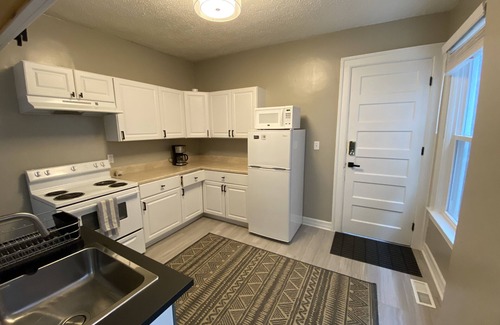 Covington House | Ideal Apartment Near Cincinnati Riverfront & Wedding Venues