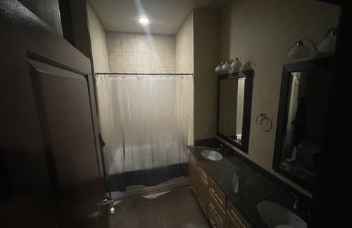 Houston Apartment | Cozy 1BR Apartment with Private Balcony in Southwest Houston