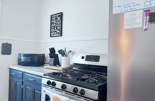 North Buffalo Apartment | Beautiful Entire Apartment Near Olmstead Park & Zoo