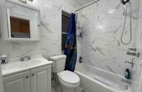 Queens Apartment | Guest Rated 9.8: Entire Cozy 1BR, Perfect for Families!
