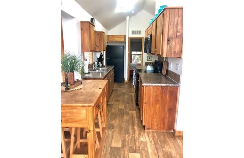 Austin Cabin | Entire Resort: 9 Cabins with Pool and Ocean View Awaits