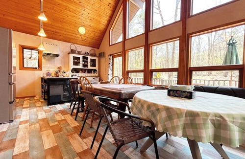 Tsumagoi House | Pet-Friendly Villa Mori no Wankororin for Rent in Gunma