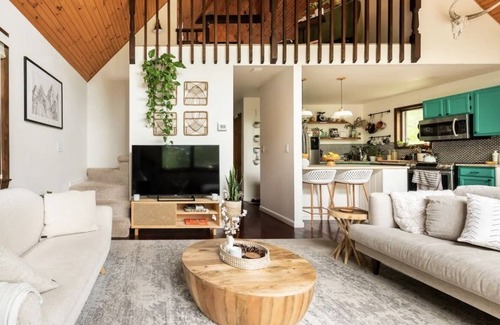 Ellenville Cabin | Guest Rated 10/10: Modern A-Frame Cabin with Hot Tub