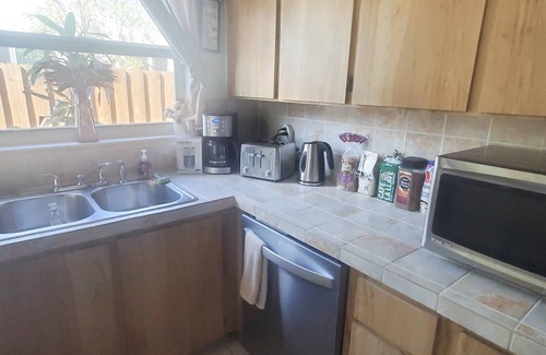 Hunt Club Villa | Ideal Central Retreat: 3BD/2BTH near Beaches & Shopping
