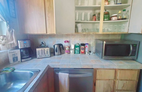 Hunt Club Villa | Ideal Central Retreat: 3BD/2BTH near Beaches & Shopping