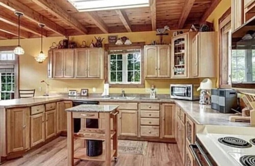 Salamanca Cottage | Inviting Chalet with Hot Tub and Vaulted Timber Ceilings
