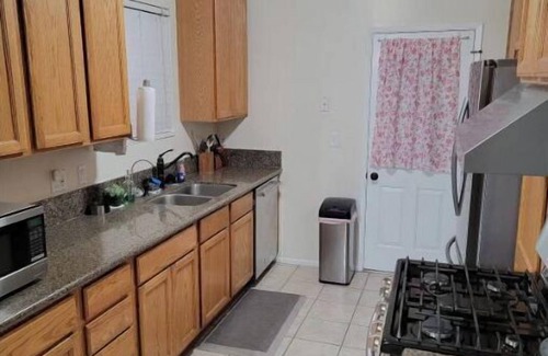 Lancaster House | Inviting 2 Bedroom Retreat with Kitchen and Laundry
