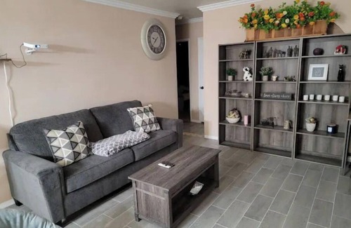 Lancaster House | Inviting 2 Bedroom Retreat with Kitchen and Laundry