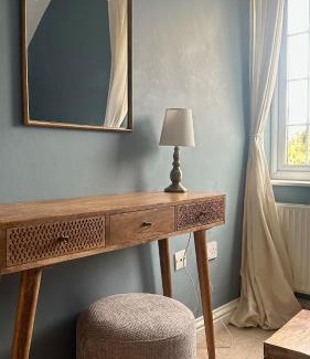 Carterton House | Entire Cotswolds barn retreat