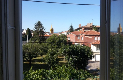 Lovran Apartment | Elegant Villa: Entire Floor with Kitchen & Breakfast Included