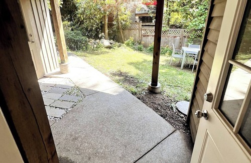 District of North Vancouver House | Pet-Friendly Guest Suite in North Vancouver - Rated 10/10