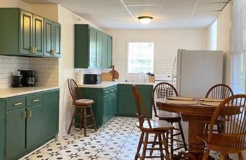 Williston House | Inviting Historic Home - Carolina Getaway Awaits You!