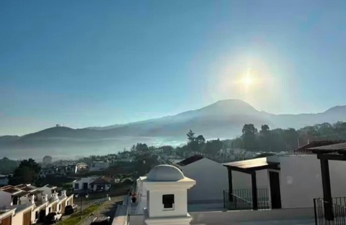 Antigua Guatemala Condo | Entire home 10 min. From Antigua 8 guests 4 bedrooms 6 bedsn 3 full baths